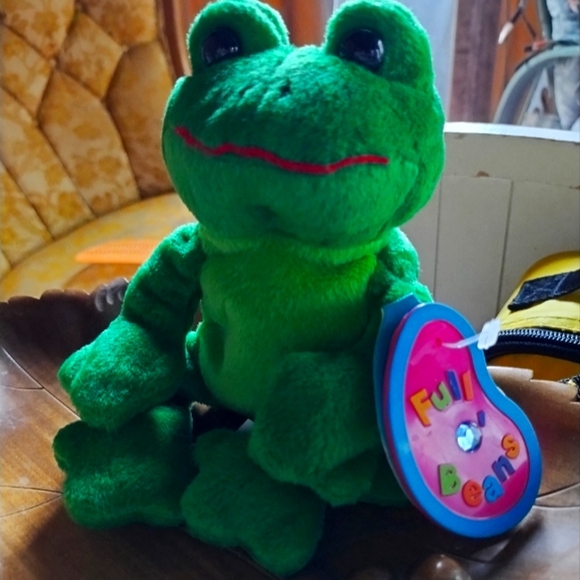 Vintage Avon 1998 March Birthstone Full o' Beans Tad the Frog - Picture 1 of 4